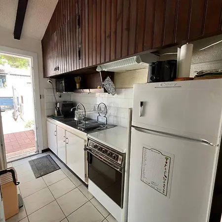 Charmante Maison Familiale Avec Terrasse Et Garage - Proche - Fr-1-619-149 *
