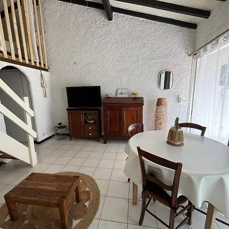 Charmante Maison Familiale Avec Terrasse Et Garage - Proche - Fr-1-619-149 * Fleury (Aude)