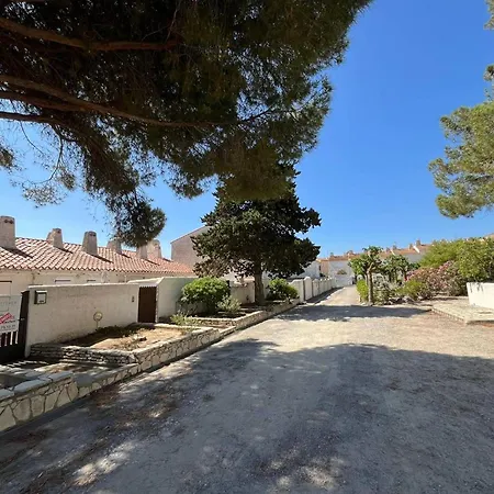 Charmante Maison Familiale Avec Terrasse Et Garage - Proche - Fr-1-619-149 * Fleury (Aude)