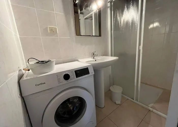 בית נופש Charmante Maison Familiale Avec Terrasse Et Garage - Proche - Fr-1-619-149 פלורי