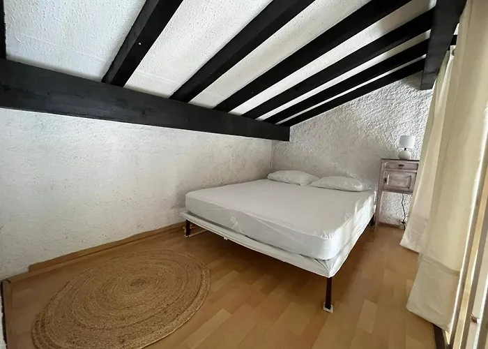 Charmante Maison Familiale Avec Terrasse Et Garage - Proche - Fr-1-619-149 פלורי