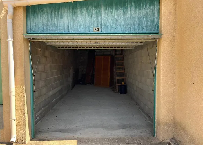 בית נופש Charmante Maison Familiale Avec Terrasse Et Garage - Proche - Fr-1-619-149 *